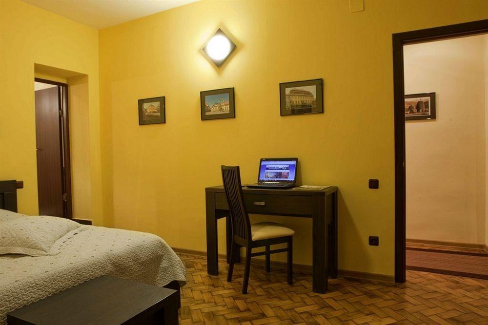 Rami House Central Double Rooms Brassó Kültér fotó