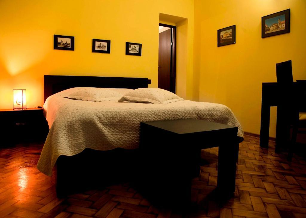 Rami House Central Double Rooms Brassó Szoba fotó